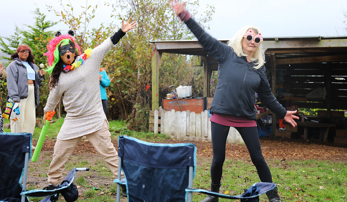 Dancing in the den Wellness Fayre social