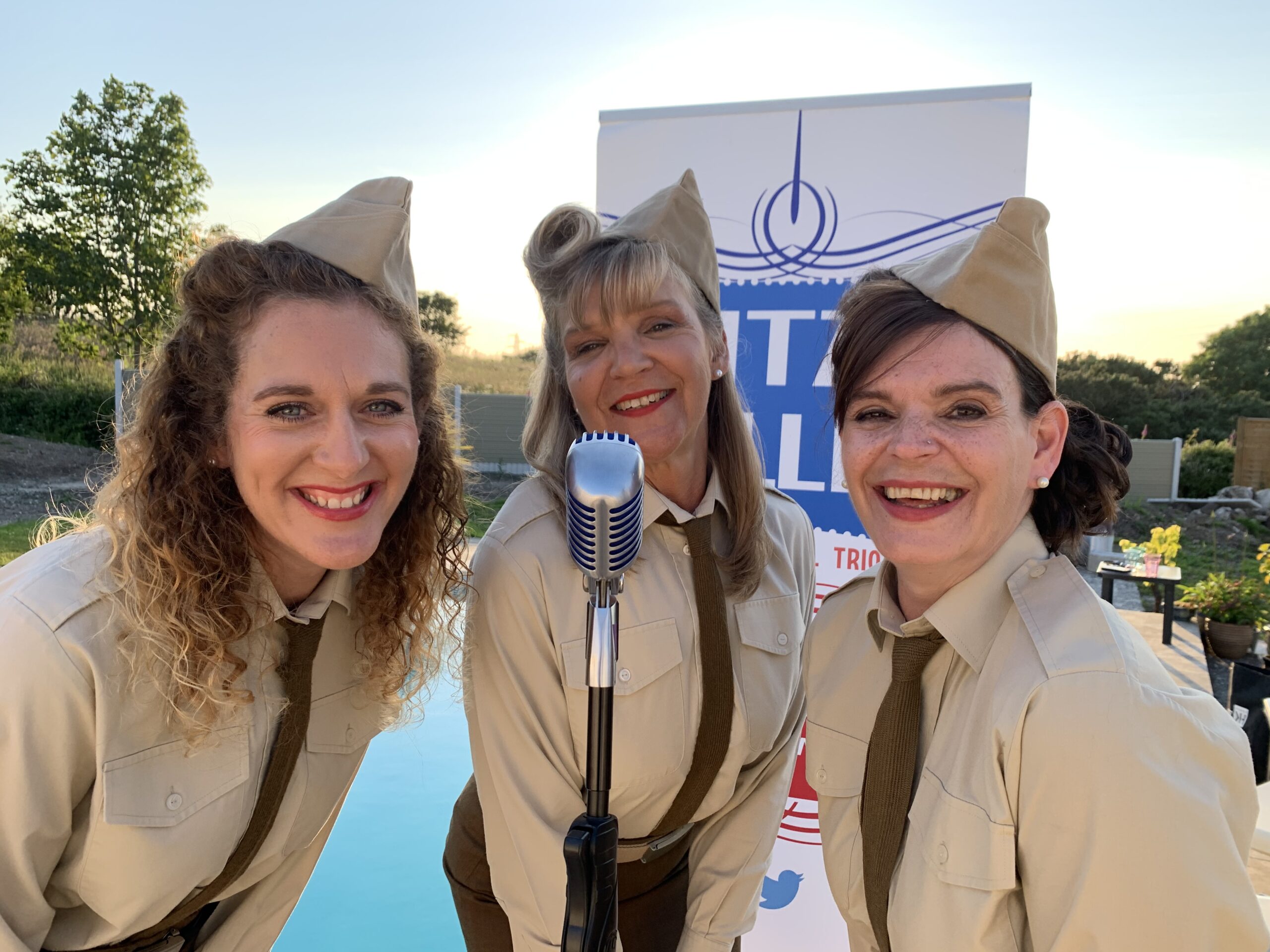 Ritzy Belles Trio in 40's outfits